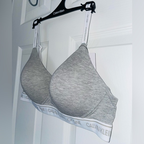 Calvin Klein bralette (UPdated sizes) - Picture 2 of 5